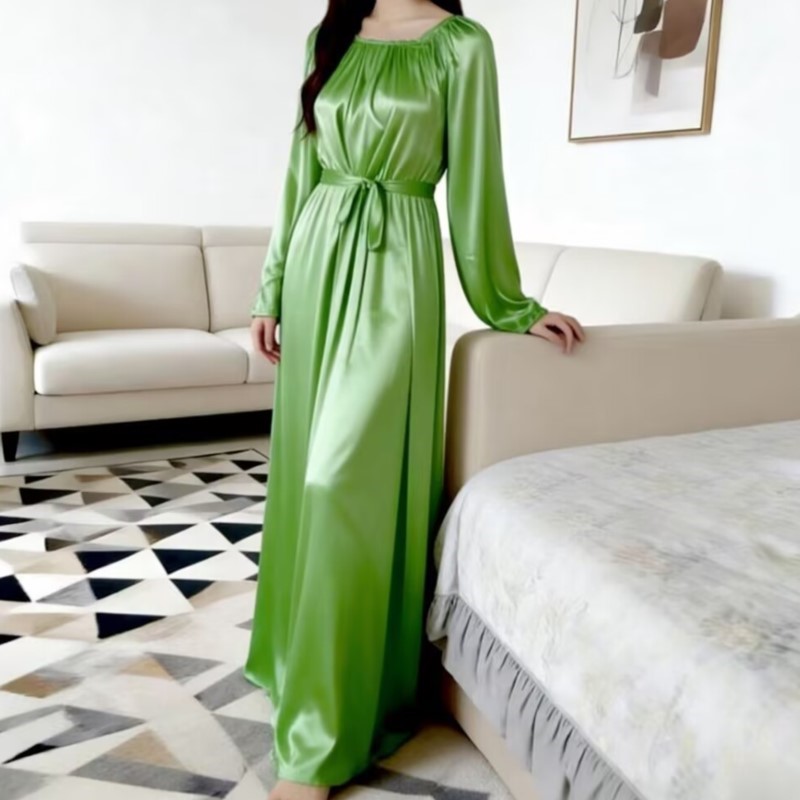 Błyszczący szlafrok z jedwabiu – Robe Silk Women recenzja i cena