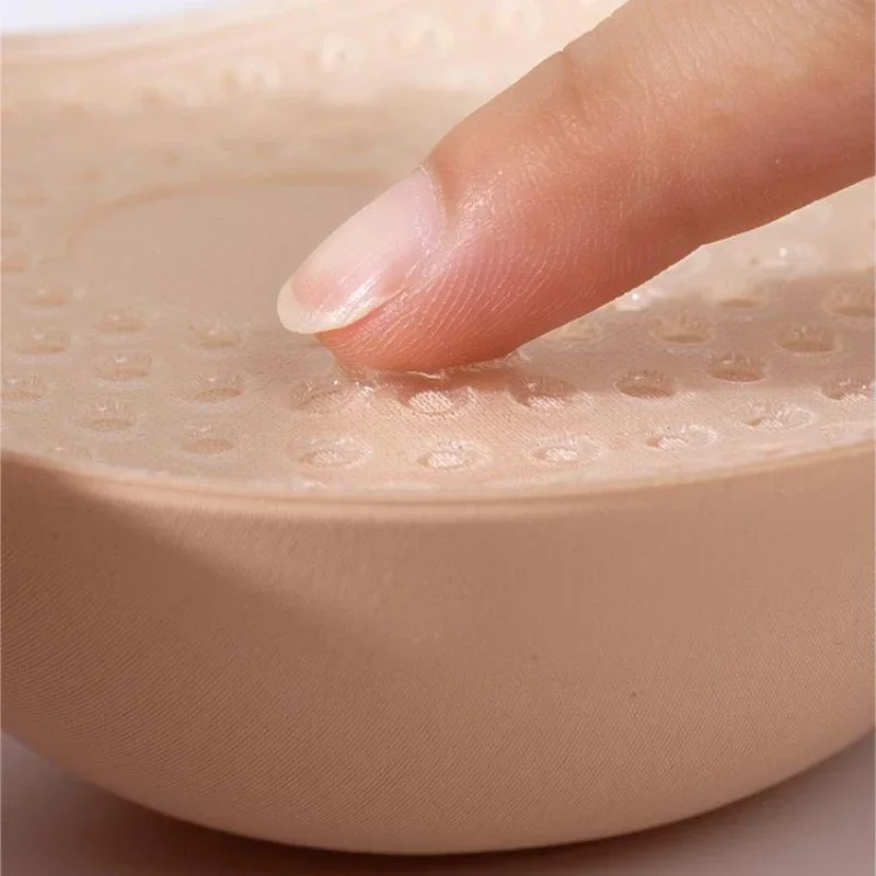 Letni biustonosz push-up z sil – Silicone Bra Adhesive recenzja i cena